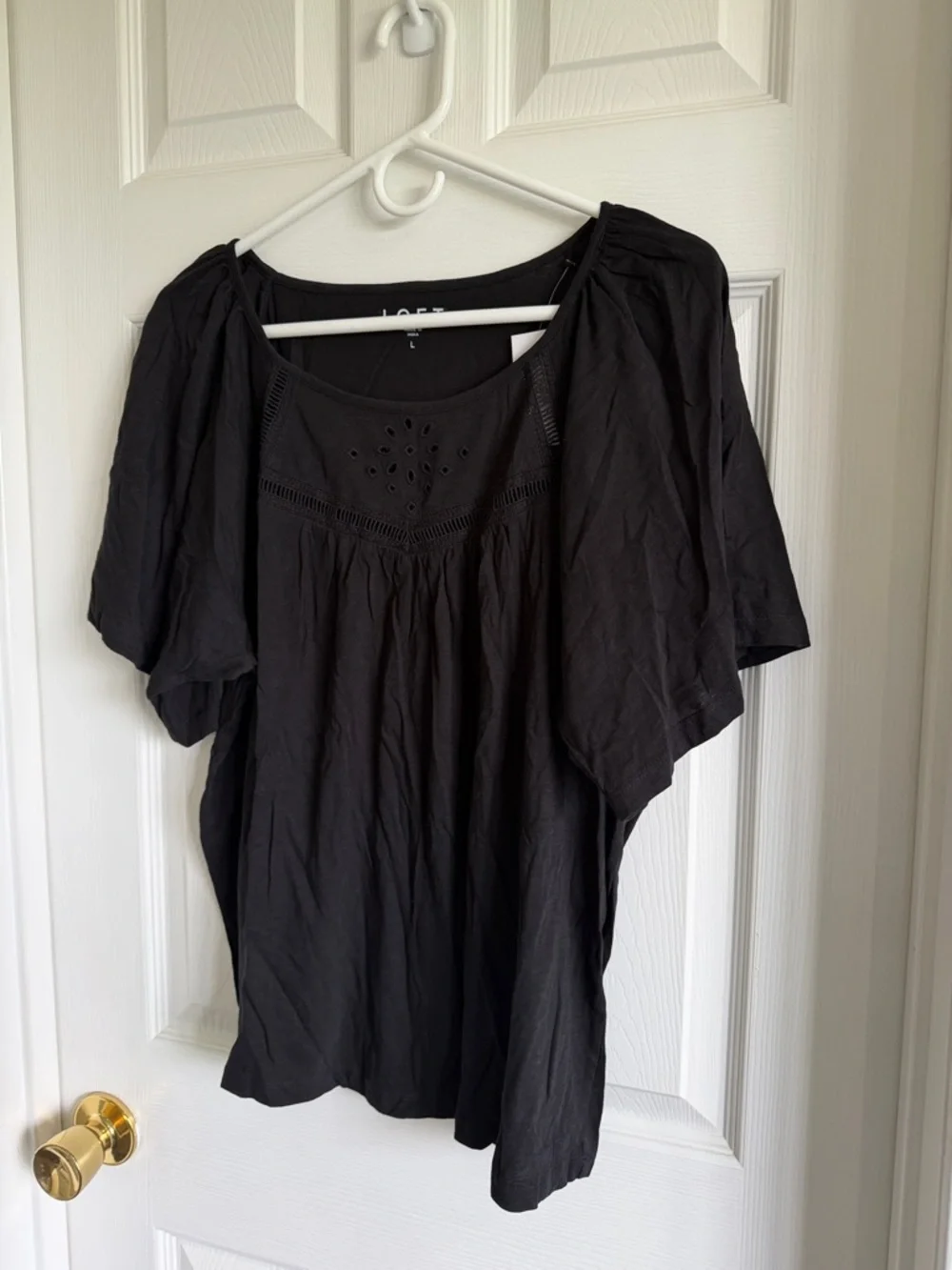 NWT LOFT Black Eyelet Scoop-Neck Flutter Sleeve Top - Picture 6 of 8